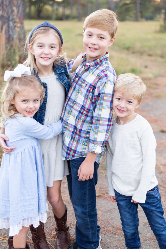 Hoover, Vestavia, Homewood, Mountain Brook, Pelham, Helena, Alabaster, Birmingham Alabama Photographer.  Fall Family Photos.  Family Photographer