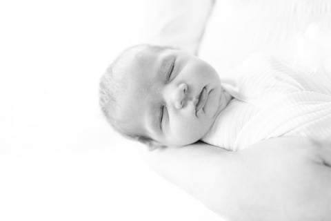 Lifestyle Newborn Photographer in Birmingham Alabama
