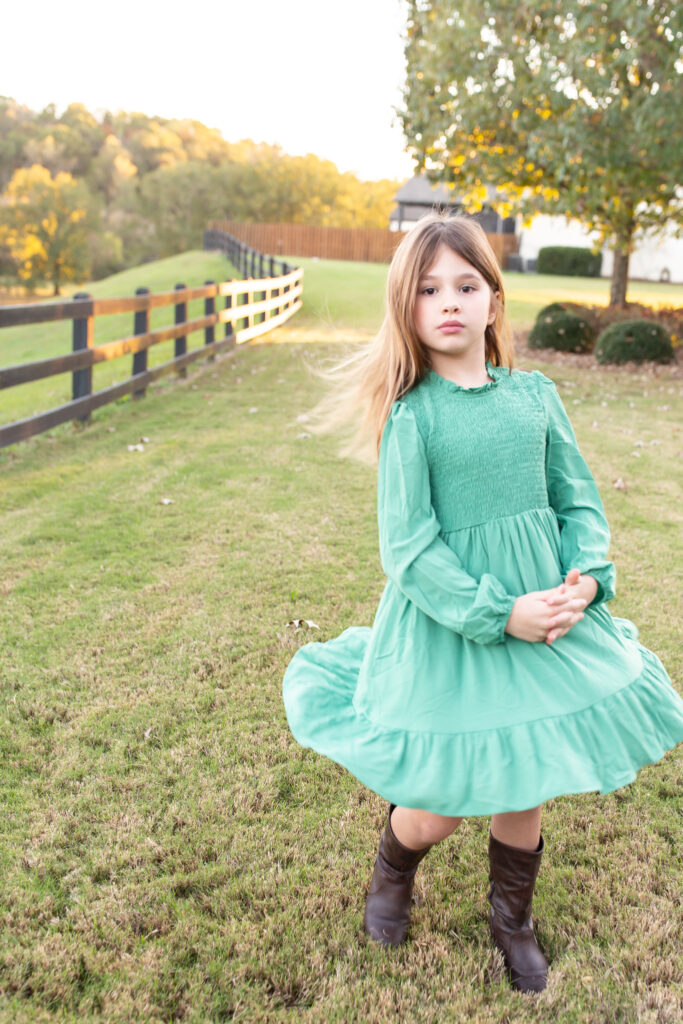 twirling photo posing ideas for little girls