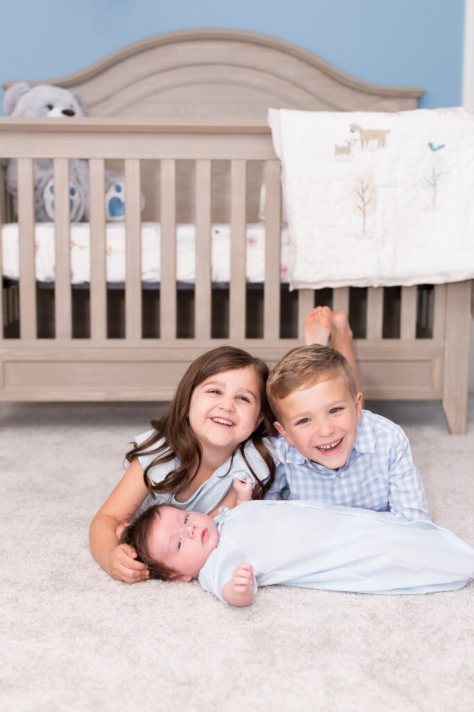 Newborn Photographer.  Hoover, Vestavia, Homewood, Mountain Brook, Helena, Alabaster, Chelsea, Birmingham, Alabama.  LIfestyle Newborn session.  Newborn Photography. 