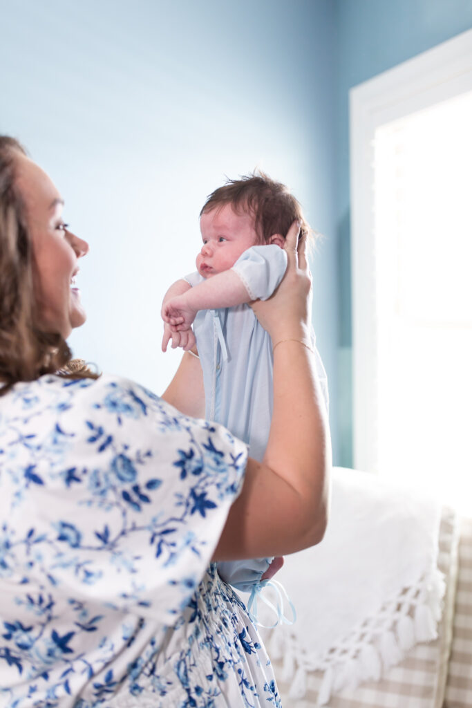 Newborn Photographer.  Hoover, Vestavia, Homewood, Mountain Brook, Helena, Alabaster, Chelsea, Birmingham, Alabama.  LIfestyle Newborn session.  Newborn Photography. 
