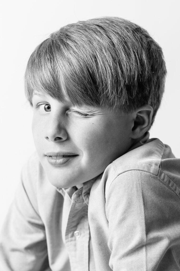 Hoover, Vestavia, Mountain Brook, Homewood, Helena, Pelham, Alabaster, Chelsea, Birmingham Alabama Children's Photographer. Family Photographer. Personality portraits. Top rated photographer in Birmingham. Affordable portraits
confidence through family portraits