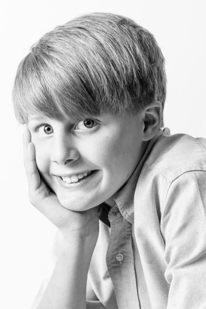 Hoover, Vestavia, Mountain Brook, Homewood, Helena, Pelham, Alabaster, Chelsea, Birmingham Alabama Children's Photographer. Family Photographer. Personality portraits. Top rated photographer in Birmingham. Affordable portraits
confidence through family portraits