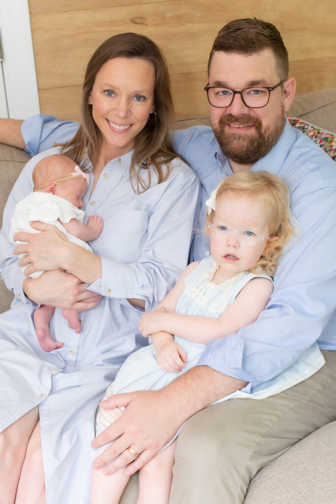 Birmingham, Alabama Newborn Photographer. Hoover, Homewood, Vestavia, Mountain Brook, Pelham, Alabaster, Helena, Birmingham, Alabama. Lifestyle Newborn Photos.