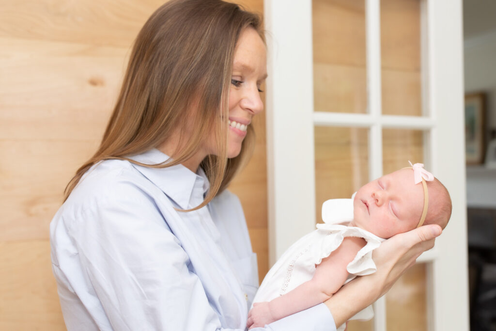 Birmingham, Alabama Newborn Photographer. Hoover, Homewood, Vestavia, Mountain Brook, Pelham, Alabaster, Helena, Birmingham, Alabama. Lifestyle Newborn Photos.In-Home newborn session.
