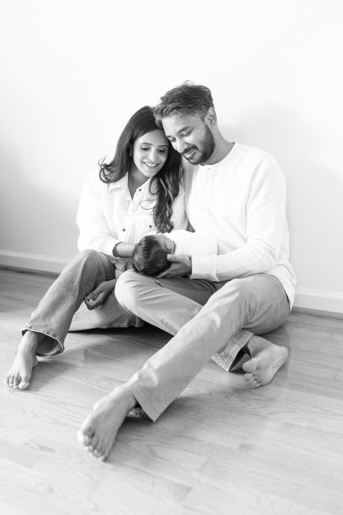 Lifestyle Newborn Photographer. Hoover, Vestavia, Homewood, Mountain Brook, Helena, Pelham, Alabaster, Birmingham, Chelsea, Alabama. Affordable Photographer, birmingham's best baby photographer. LIfestyle Newborn Photographer