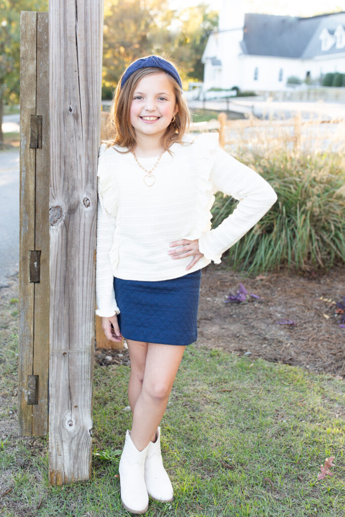 Style Guide for your Fall Family Photos. Simple tips from a Birmingham Family Photographer. Hoover, Vestavia, Mountain Brook, Homewood, Alabaster, Helena, Pelham, Birmingham, Alabama.