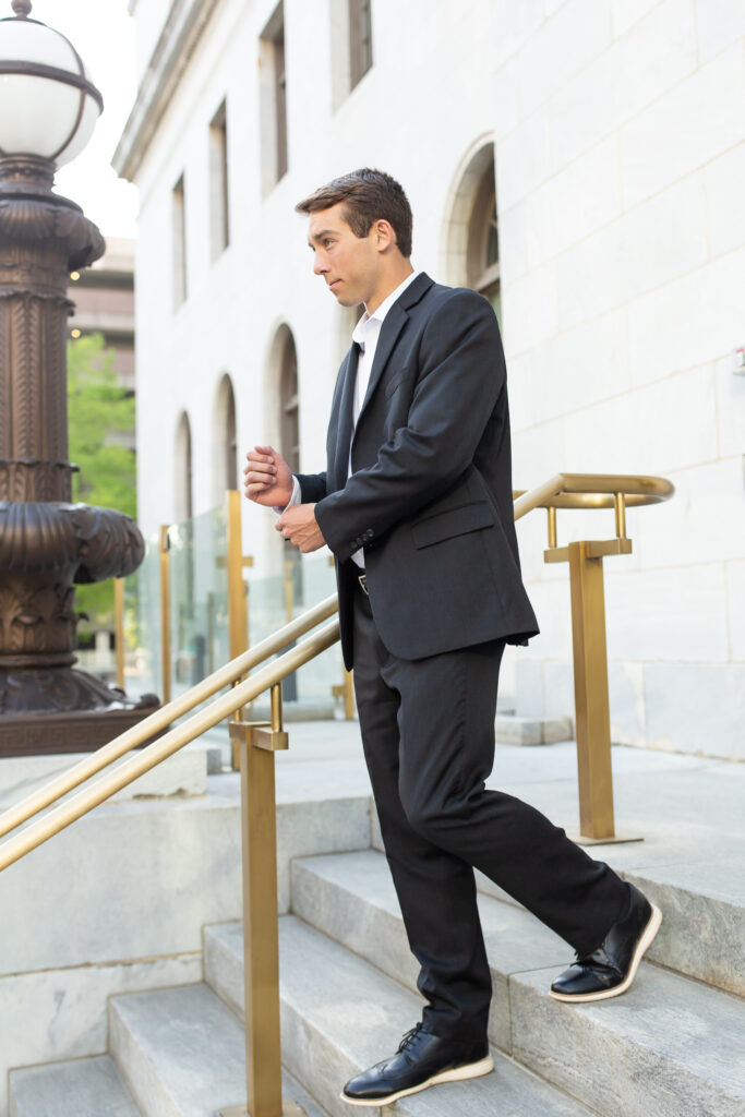 Downtown Senior Portraits for Guys. Classy Editorial Style Senior Photos in Downtown Birmingham, Alabama.
Hoover, Vestavia, Homewood, Mountain Brook, Helena, Pelham, Alabaster, Birmingham, Alabama.