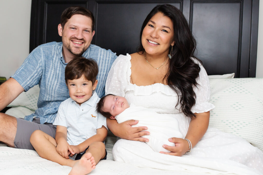Newborn Photographer.  Hoover, Vestavia Hills, Homewood, Mountain Brook, Chelsea, Pelham, Helena, Alabaster, Birmingham, Alabama.  Lifestyle Newborn Photography, Natural light photographer, baby photos, baby photographer