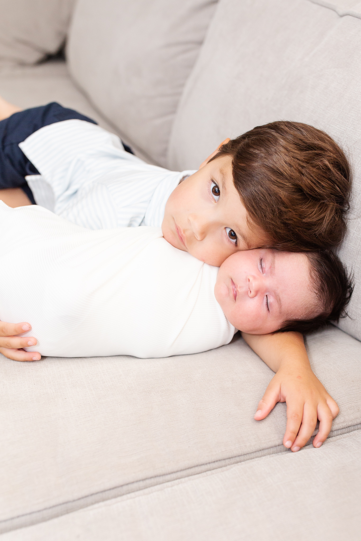 Newborn Photos with Siblings. Birmingham, Alabama Baby Photographer