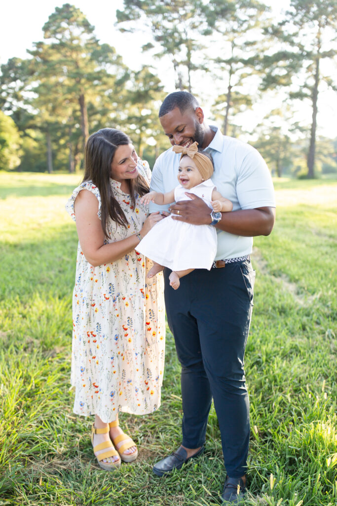 Adorable family photos in Birmingham, alabama.  Family Photographer in hoover, alabama