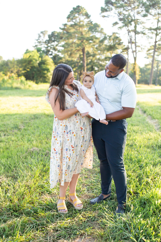 Adorable family photos in Birmingham, alabama.  Family Photographer in hoover, alabama