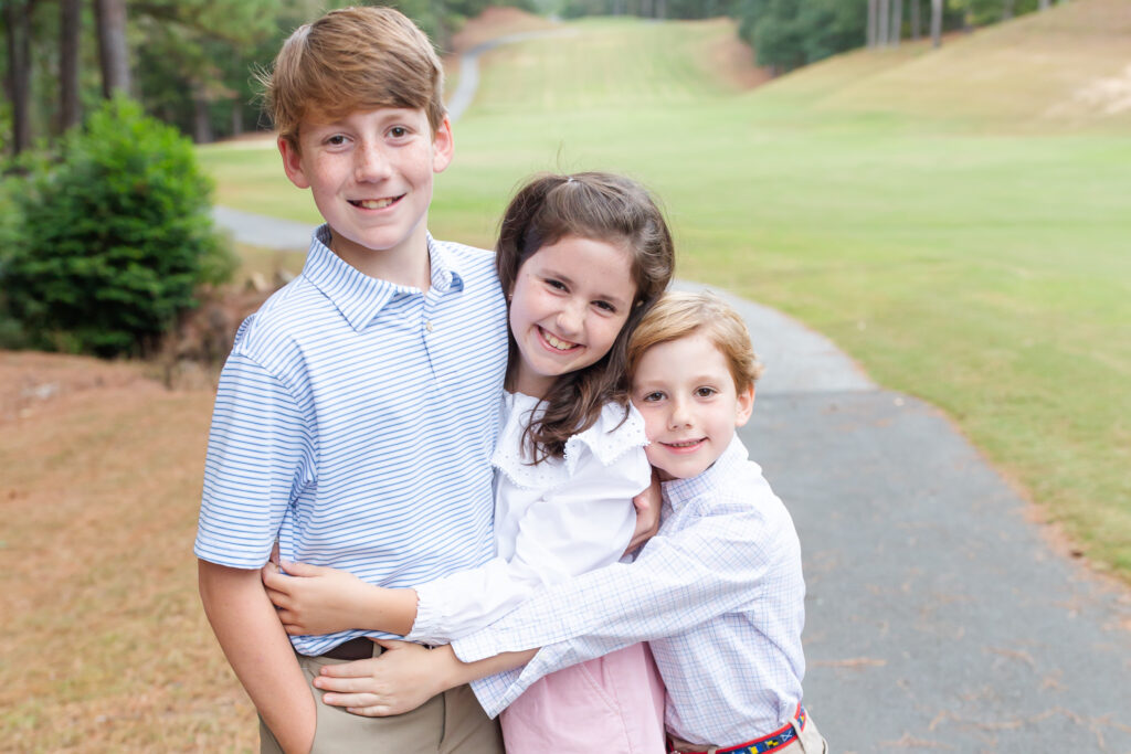 Birmingham, Alabama family photographer.  Riverchase country club.  Family PHotos