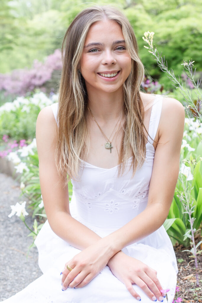 Making the most of your senior photos. Birmingham Botanical Gardens.