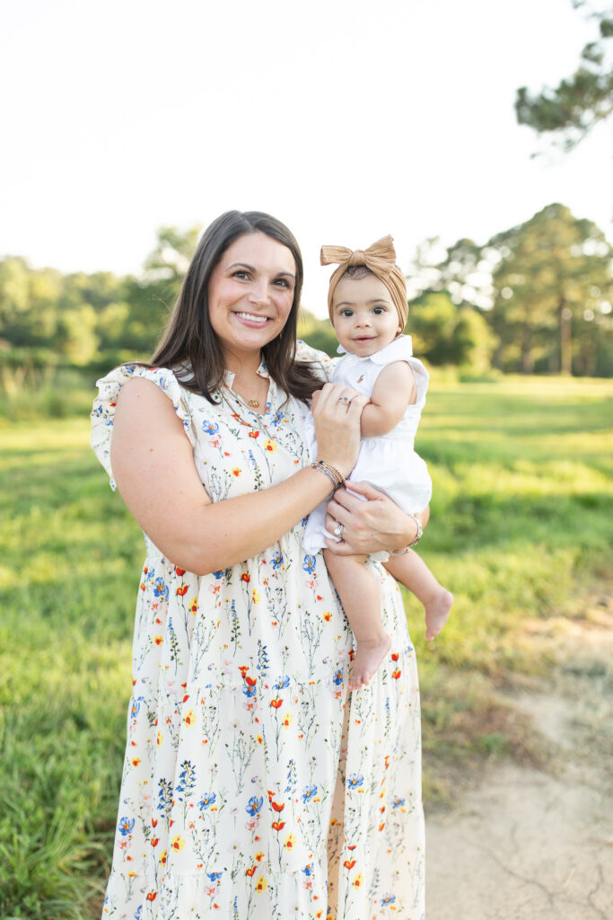 Family PHotographer in Birmingham, alabama . Hoover alabama photographer.  Newborn Photgrapher.  Motherhood photographer