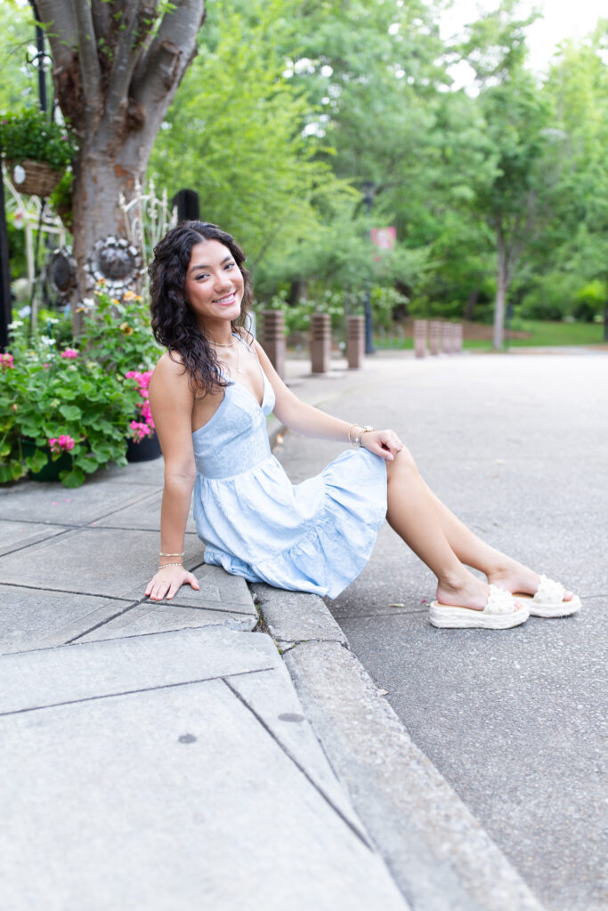 Birmingham, Alabama Senior Photographer.  Birmingham Botanical Gardens.  Senior Photos
