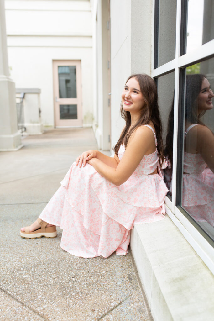 Senior Photo Sessions in Birmingham, Alabama.  Hoover, Vestavia, Homewood, Mountain Brook, Pelham, Helena, Alabaster Birmingham, Alabama.  Senior Photographer