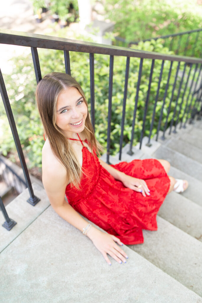 Making the most of your senior photos. Birmingham Botanical Gardens.