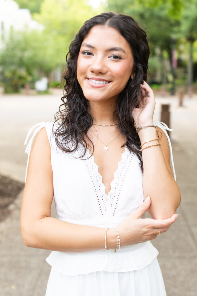 Senior PHotographer in Birmingham, Alabama.  Spain Park High School, Hoover High School, Thompson High School, Briarwood Christian School, Mountain Brook High School, Vestavia Hills High School, Homewood High School, Helena High School, Pelham High School, Oak Mountain High School, Senior Portraits.  Senior Photographer