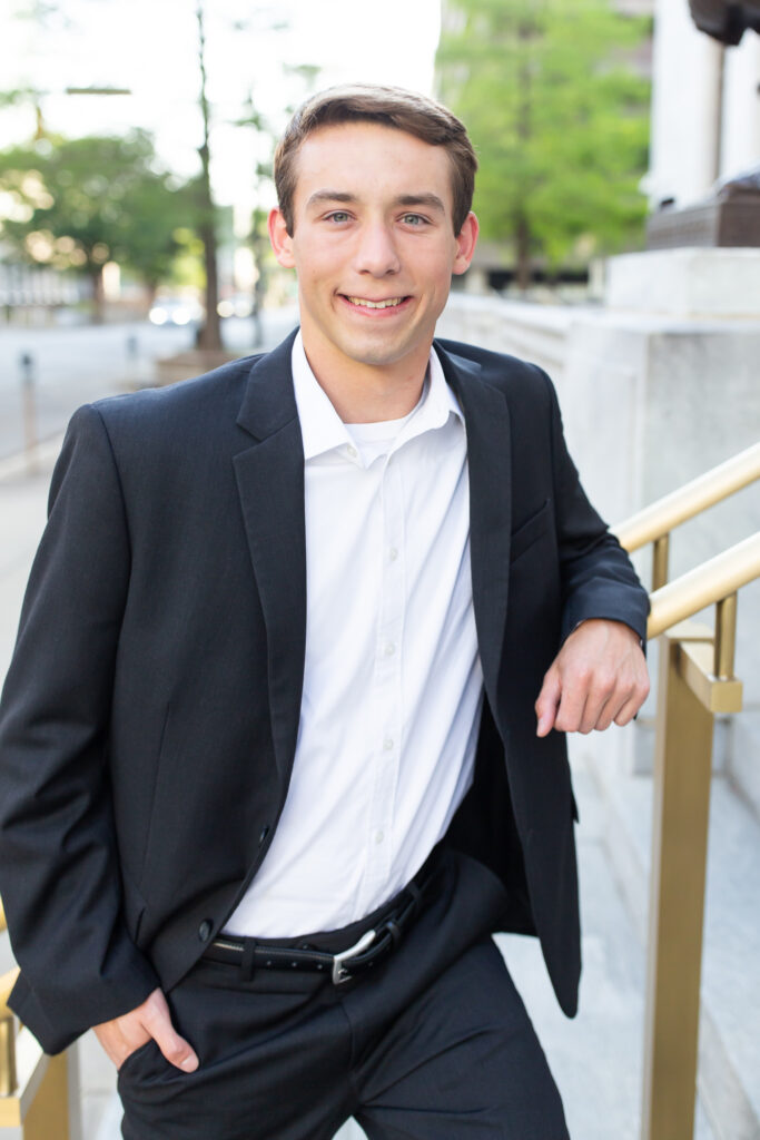 Senior PHotographer in Birmingham, Alabama.  Spain Park High School, Hoover High School, Thompson High School, Briarwood Christian School, Mountain Brook High School, Vestavia Hills High School, Homewood High School, Helena High School, Pelham High School, Oak Mountain High School, Senior Portraits.  Senior Photographer