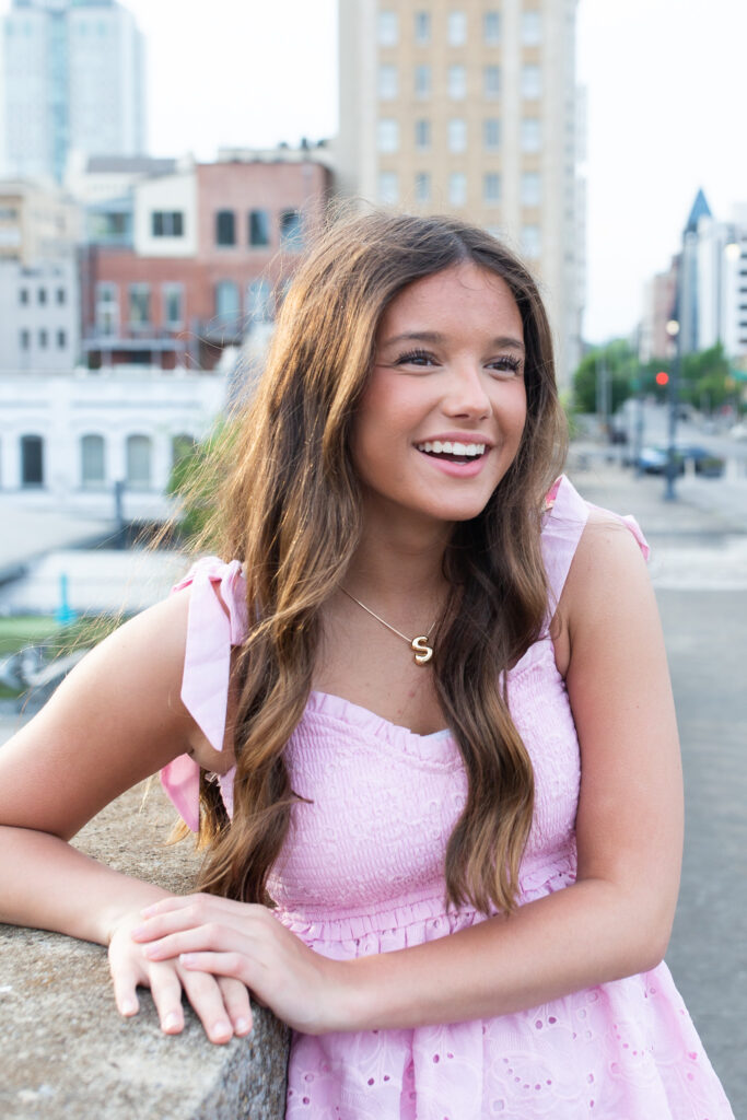 Senior PHotographer in Birmingham, Alabama.  Spain Park High School, Hoover High School, Thompson High School, Briarwood Christian School, Mountain Brook High School, Vestavia Hills High School, Homewood High School, Helena High School, Pelham High School, Oak Mountain High School, Senior Portraits.  Senior Photographer