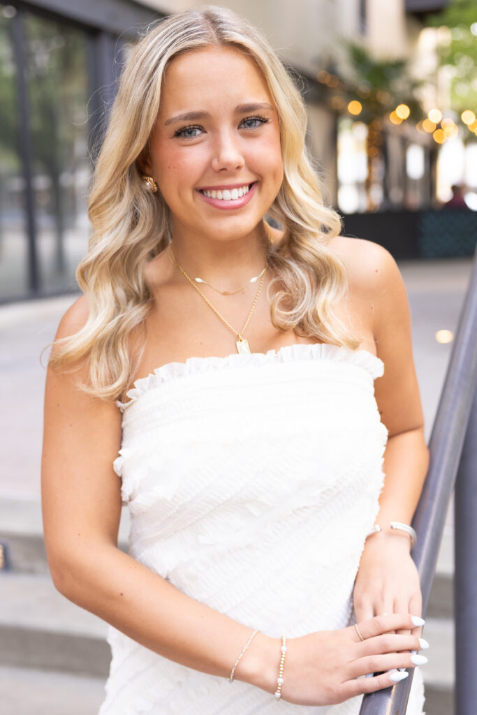 Spain Park High School, Hoover High School, Vestavia Hills High School, Helena High School, Oak Mountain High School, Pelham High School, Thompson High School, Homewood High School, Mountain Brook High School, Chelsea High School, Briarwood Christian School, Senior Portrait Photographer.  Senior Photos in Birmingham Alabama