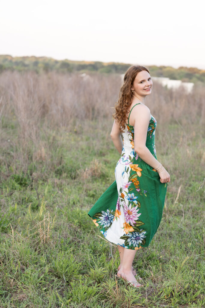 Senior Photographer.  Senior Portraits.  Spain Park High School, Hoover High School, Oak Mountain High School, Vestavia Hills High School, Homewood High School, Mountain Brook High School, Trussville High School, Pelham High School, Helena High School, Thompson High School, Brairwood Christian School. Senior Photos