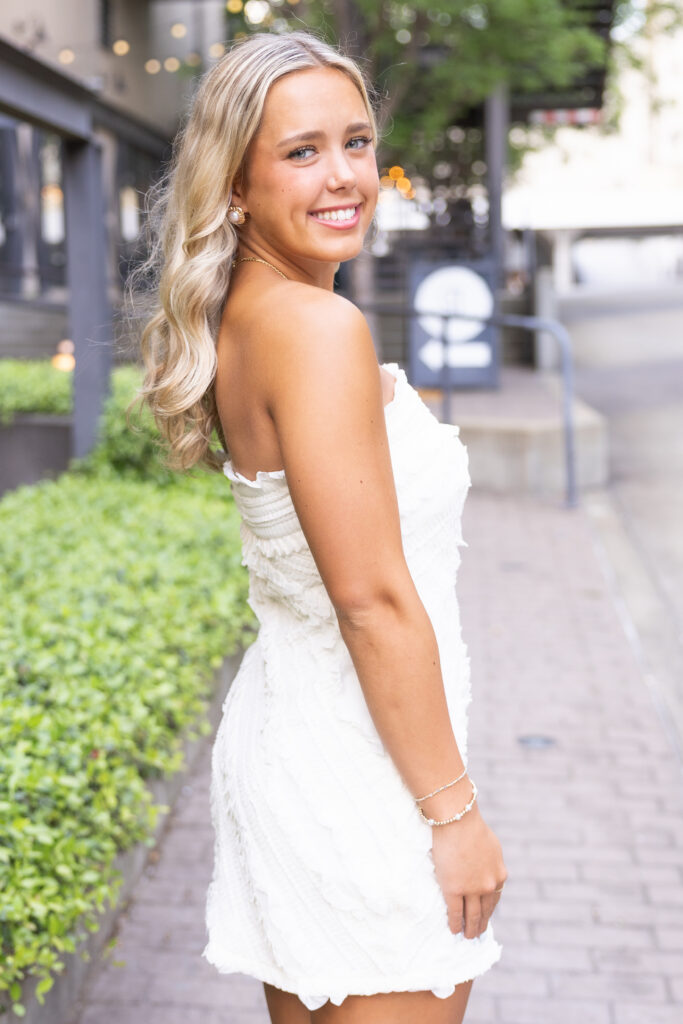 Spain Park High School, Hoover High School, Vestavia Hills High School, Helena High School, Oak Mountain High School, Pelham High School, Thompson High School, Homewood High School, Mountain Brook High School, Chelsea High School, Briarwood Christian School, Senior Portrait Photographer.  Senior Photos in Birmingham Alabama